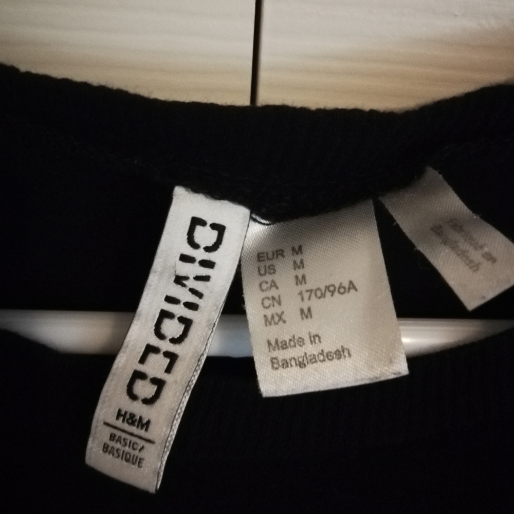 H&M Muscle Tank Top - Picture 2 of 5